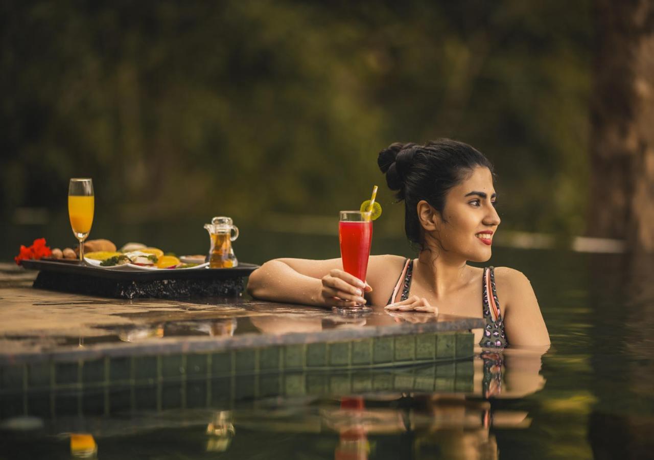 Chembarathi Wayanad Boutique Resort Vaduvanchal Exteriör bild